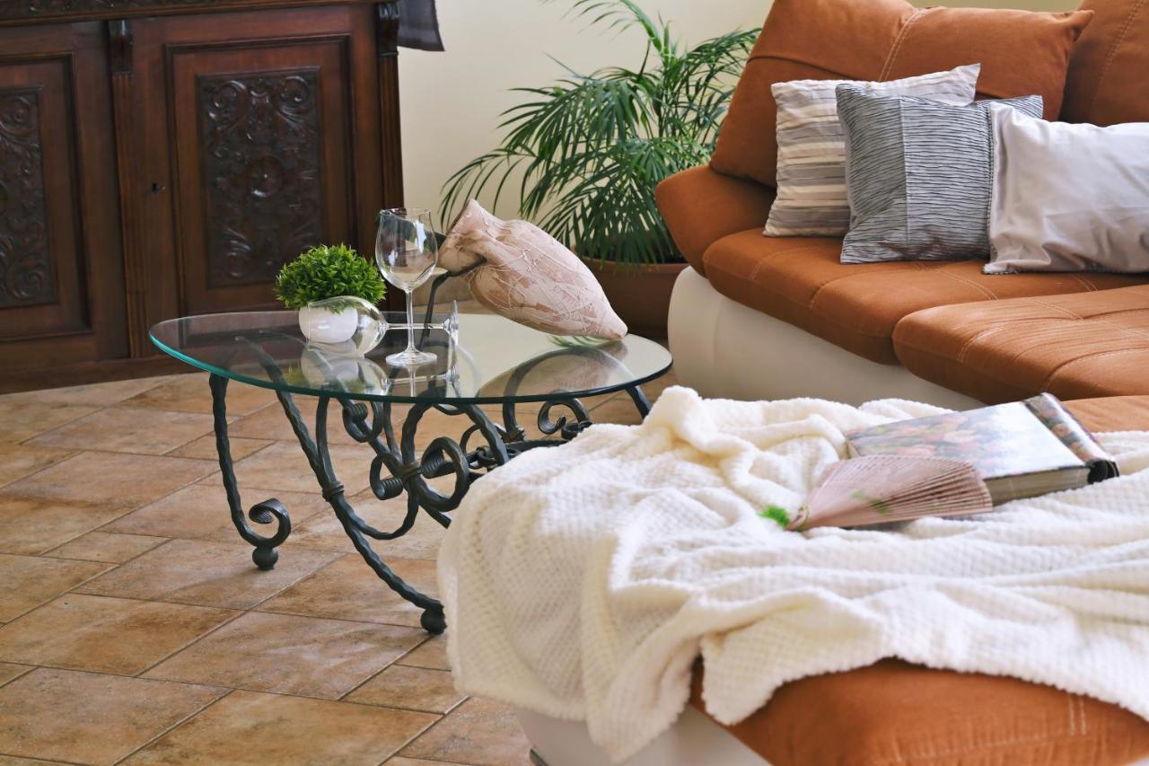 *****Pool House With Beautiful Seaview,Big Garden And Old Tavern***** Рийека Екстериор снимка